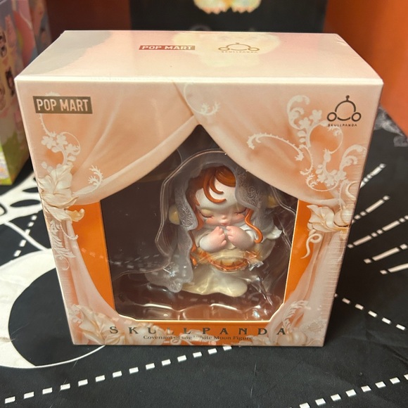 Skullpanda Covenant Of The White Moon Figure 2025 Limited Edition - sealed box - Picture 4 of 7